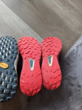 Lote Zapatillas Salomon y New Balance