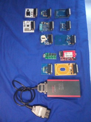 Programador Automotriz iProg+ Pro con Adaptadores
