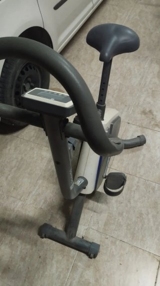 Bicicleta estática DOMYOS VM250