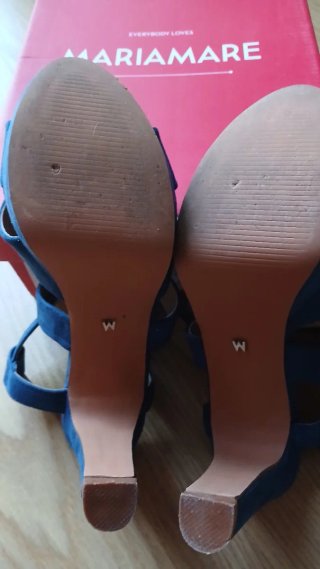 Zapatos de tacón azul Mariamarie