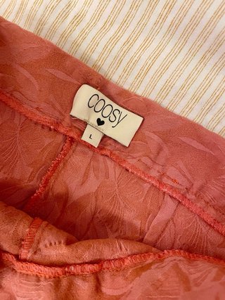Traje Coosy color coral.  Usado una vez.