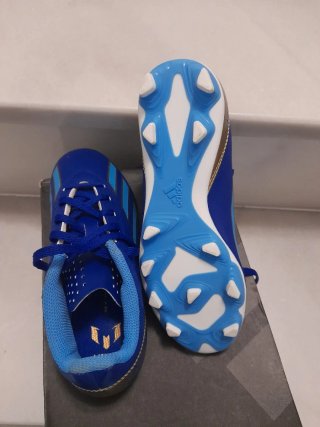 Botas de fútbol Adidas azules número 34