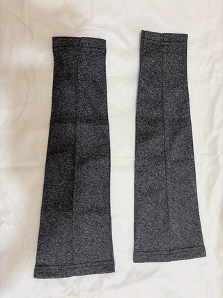 CULT top con mangas Grises Talla Única