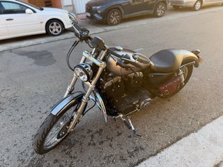 Harley-Davidson Sporster 883 Custom Negra/Plata