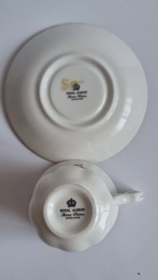 ​Taza de café con plato Royal Albert Rosas Grandes