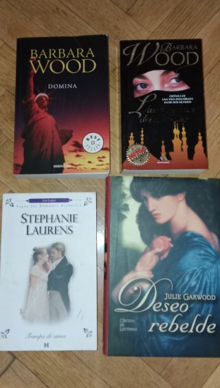 Libros tema romántico. 2 libros 5€. 4 libros 9€