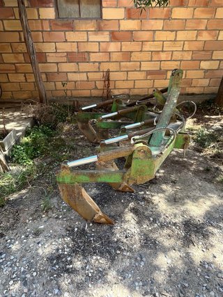 Subsolador Hidráulico Agrícola  5 puas