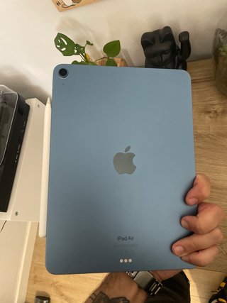 iPad Air 5 M1 Azul 64GB con apple pencil.