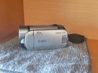 Videocámara Canon Legria FS200