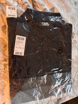 Polo Karl Lagerfeld Negro Talla S sin estrenar