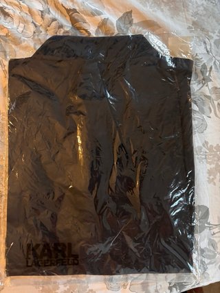 Polo Karl Lagerfeld Negro Talla S sin estrenar