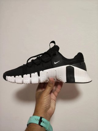 T44 Nike Free Metcon 5