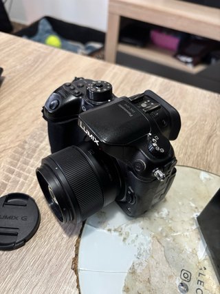 Panasonic GH4 + Objetivo 25mm f/1.7