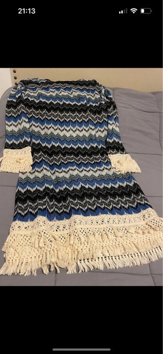 Vestido largo con flecos