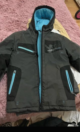 Lote 5 Camisetas Niño+ chaquetas abrigo