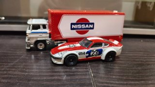 Hot Wheels team transport nissan