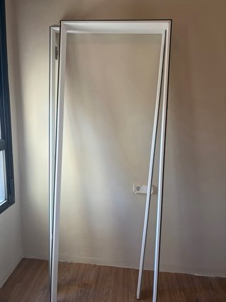 Puerta interior lacada , nuevas.
