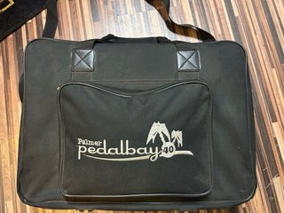 EVH 5150 LBXII + Pantalla Harley Benton + pedalera