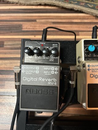 EVH 5150 LBXII + Pantalla Harley Benton + pedalera