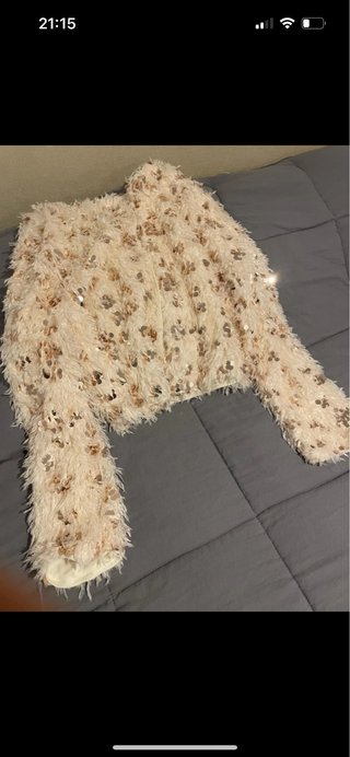 Chaqueta Beige con Lentejuelas Doradas