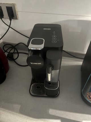 Cafetera Nespresso De'Longhi