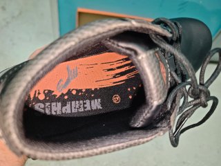 Zapatos negros nuevos sin usar, a estrenar