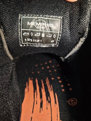 Zapatos negros nuevos sin usar, a estrenar