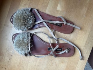 Sandalias Zara Pompon Beige/Marrón