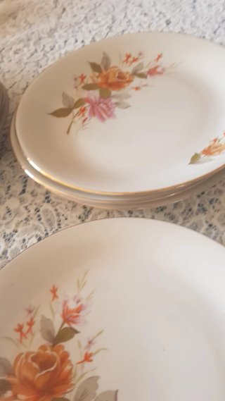Set 5 piatti piani e 5 fondi floreali