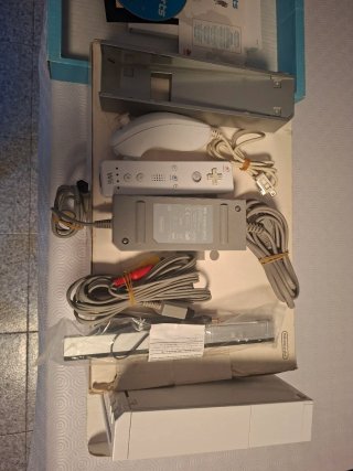 Consola Nintendo Wii + Wii Sports