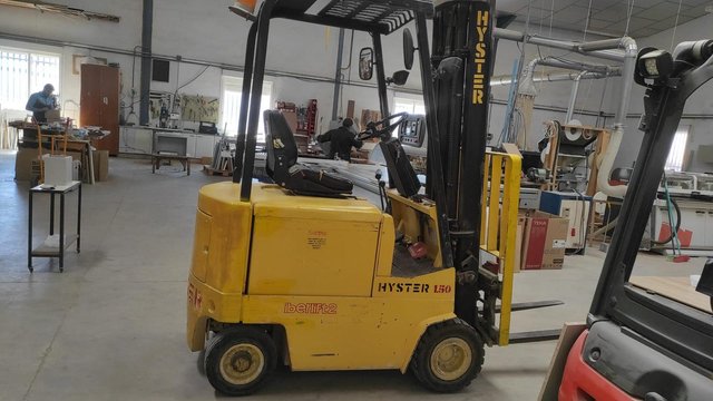 Carretilla Hyster 1.5T revisada