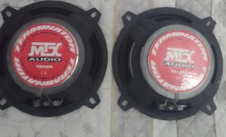 Altavoces Mtx Audio Negros y Rojos