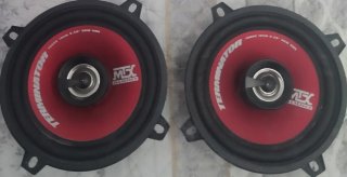 Altavoces Mtx Audio Negros y Rojos