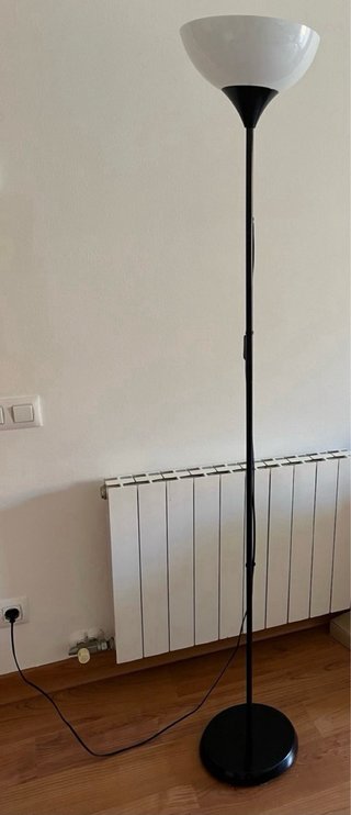 URGE VENTA Lámpara de pie IKEA