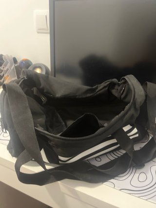 Mochila deportiva Adidas negra