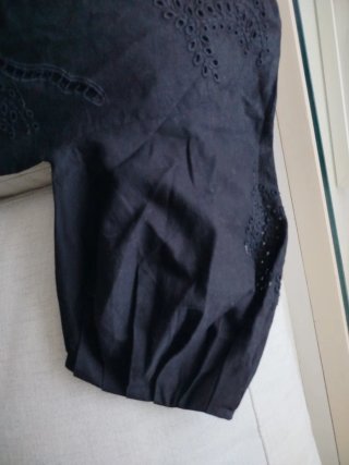 Vestido negro troquelado Zara Talla S