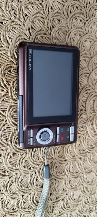 Casio Exilim EX-Z77 camara digital