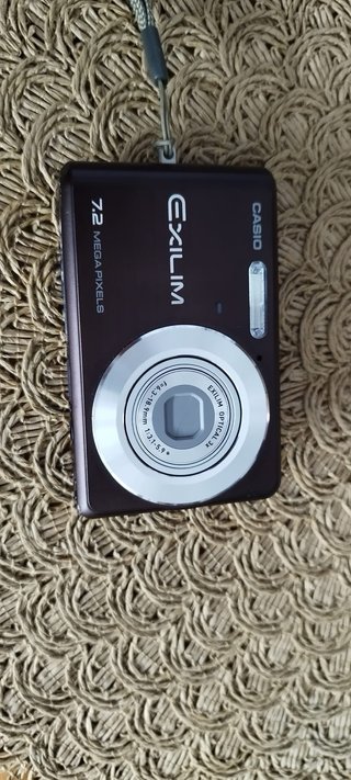 Casio Exilim EX-Z77 camara digital