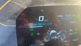 BMW F900R . A2 .Naked Roja y Blanca