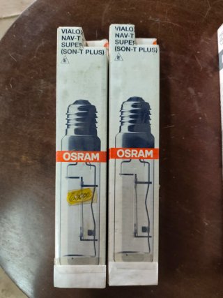 10 Lampade 250 W 2 lampade 100 W