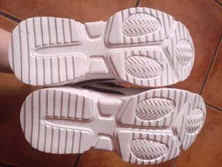 Zapatillas deportivas talla 38 sin estrenar