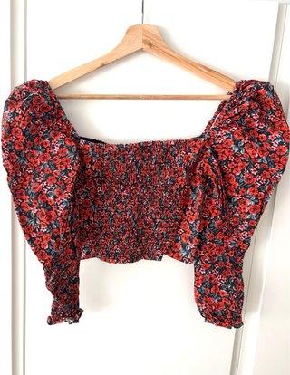 Top floral Zara Talla XS mangas abullonadas