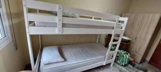 Litera madera blanca IKEA y colchones