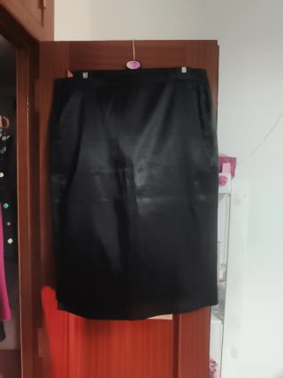 Traje Raso Chaqueta, camisa y Falda Tubo