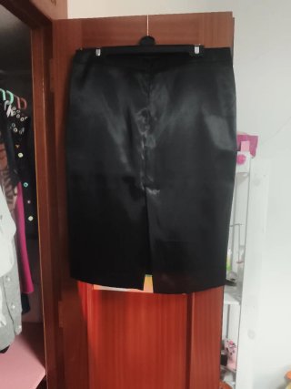 Traje Raso Chaqueta, camisa y Falda Tubo