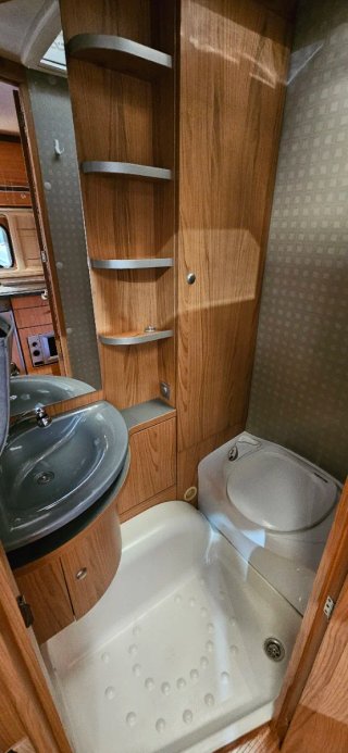 Caravana Burstner Belcanto 435 TS con AC y Mover
