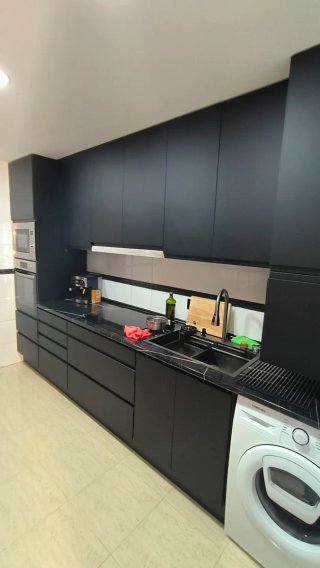 Carpintero / Montaje de cocinas y armarios empotra
