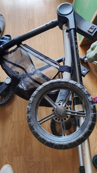 Carrito y silla auto Jane + funda lluvia