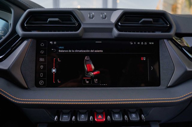 LAMBORGHINI URUS SE 800 CV