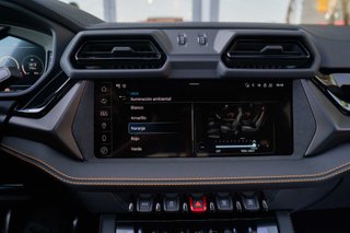 LAMBORGHINI URUS SE 800 CV